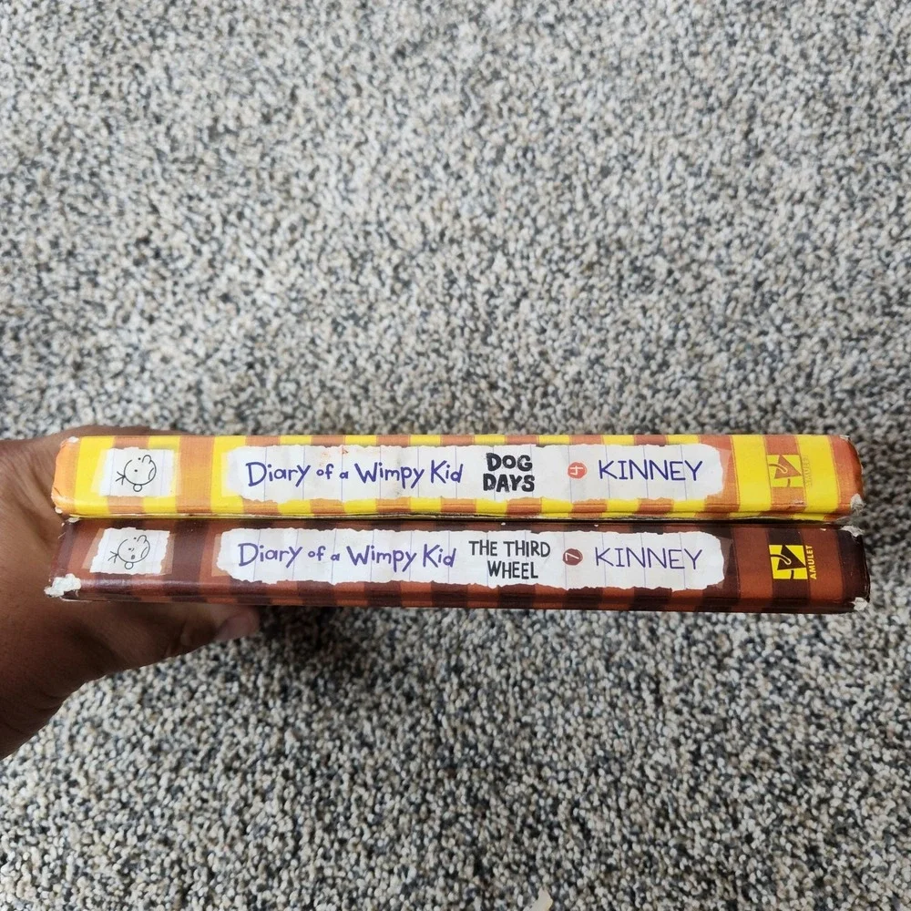 Diary Of A Wimpy Kid Lot Of 2 Dog Days The Third‎ Wheel Children